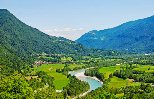 Soca-Tal in Slowenien &ndash; &copy; dragoncello - stock.adobe.com