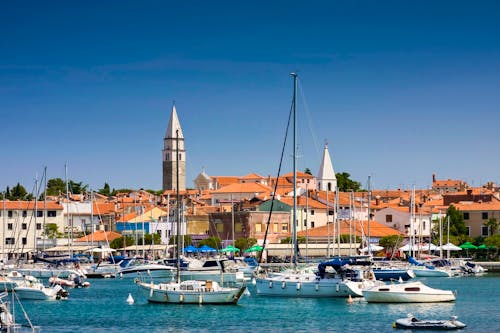 Am Hafen von Izola in Slowenien &ndash; &copy; Andreas Rose - stock.adobe.com