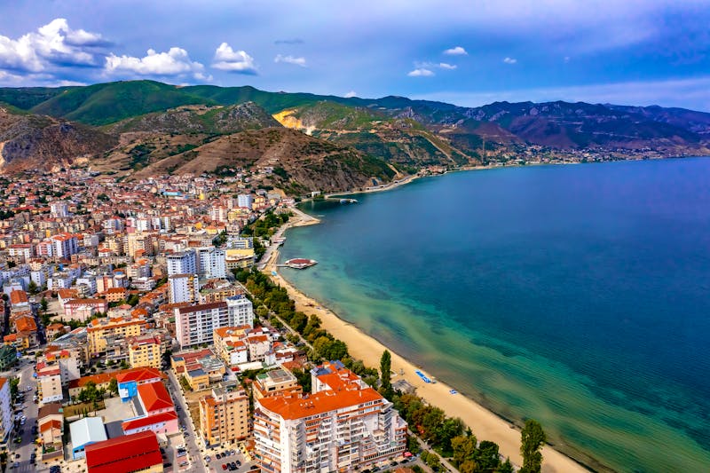 Pogradec am Ohridsee in Albanien - &copy;Roman - stock.adobe.com