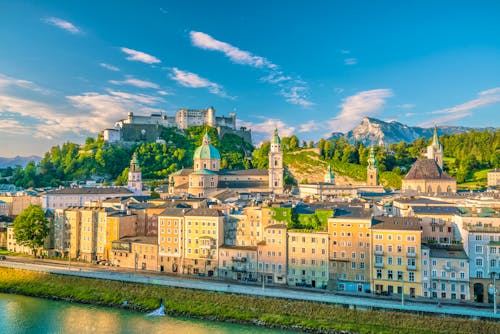 Salzburg - Skyline mit Altstadt und Festung Hohensalzburg &ndash; &copy; f11photo - stock.adobe.com