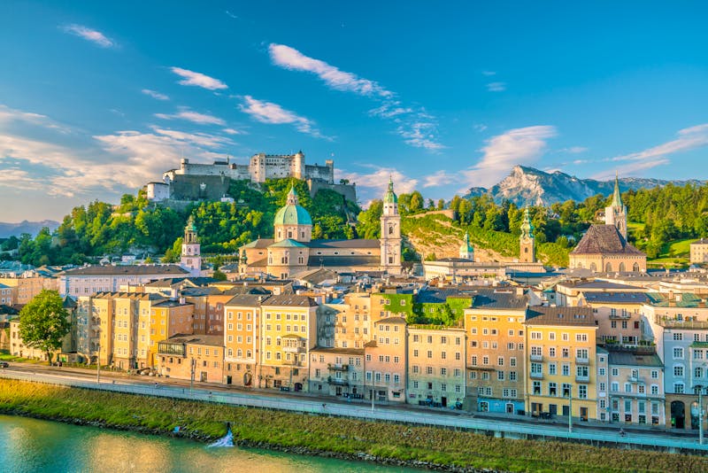 Salzburg - Skyline mit Altstadt und Festung Hohensalzburg - ©f11photo - stock.adobe.com
