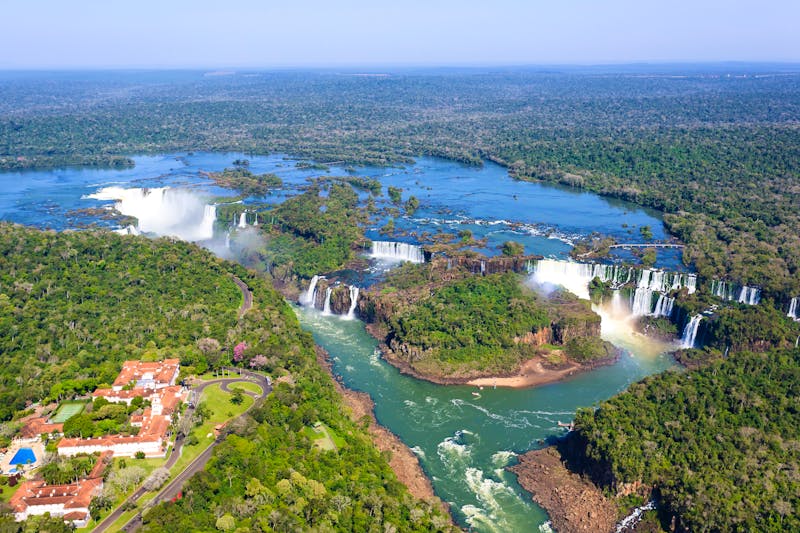 Iguazu Wasserfälle im Dreiländereck Argentinien, Brasilien & Paraguay - ©elleonzebon - stock.adobe.com