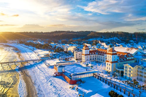 Aussicht auf das Kurhaus Binz im Winter &ndash; &copy; Tilo Grellmann - stock.adobe.com