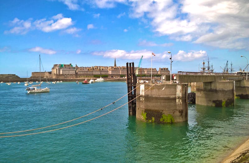 Hafen von St. Malo - ©Cathleen Schaper - stock.adobe.com