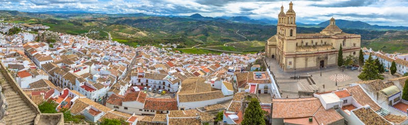 Skyline von Ronda mit Kirche Santa Maria la Mayor  - ©Bennymarty - stock.adobe.com