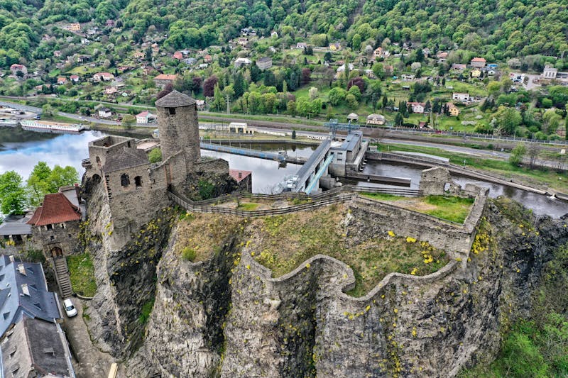 Burg Schreckenstein (Strekov)  - ©ondrejschaumann - stock.adobe.co