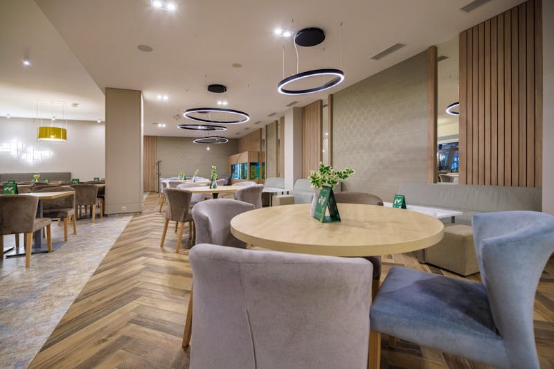 Lobby-Bereich im Hotel Olymp 4 – ©IdeaSpa