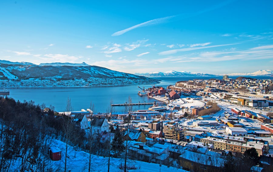 Narvik am Ofotfjord in Nord-Norwegen – © ? ?? - stock.adobe.com