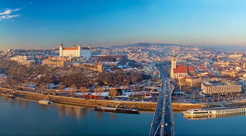 Bratislava im Winter - ©Renáta Sedmáková - stock.adobe.com