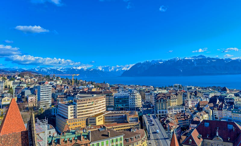 Lausanne am Genfersee - ©Ilhan Balta - stock.adobe.com