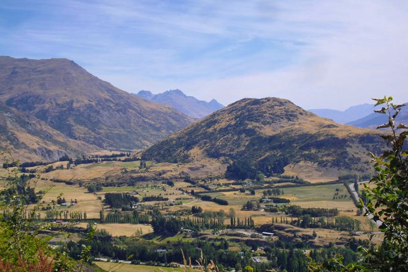Fahrt vom Crown Range Saddle nach Arrowtown - ©Katrin Deutschbein - Eberhardt TRAVEL