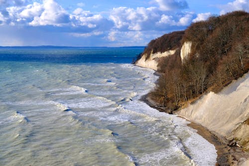 Kreidefelsen im Nationalpark Jasmund auf Rügen &ndash; &copy; dirk - stock.adobe.com