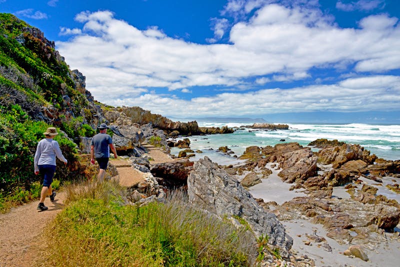 Küstenwanderung bei Hermanus in Südafrika - ©maxbaer - stock.adobe.com