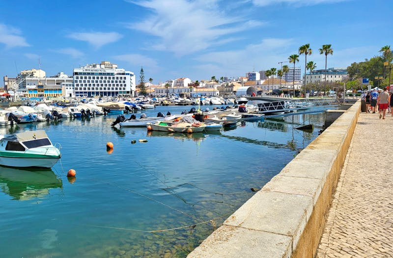 Spaziergang am Hafen von Faro - ©Franziska Bergmann - Eberhardt TRAVEL