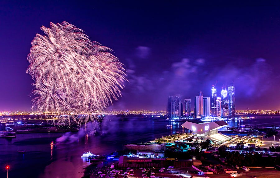 Silvester-Feuerwerk an der Dubai Festival City – © Kairi Aun - stock.adobe.com