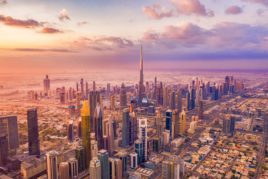 Dubai Downtown mit dem Burj Khalifa – © tampatra - stock.adobe.com