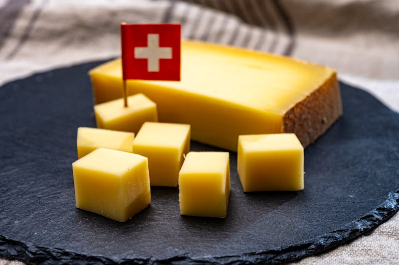Gruyere Käse aus der Schweiz - ©barmalini - stock.adobe.com