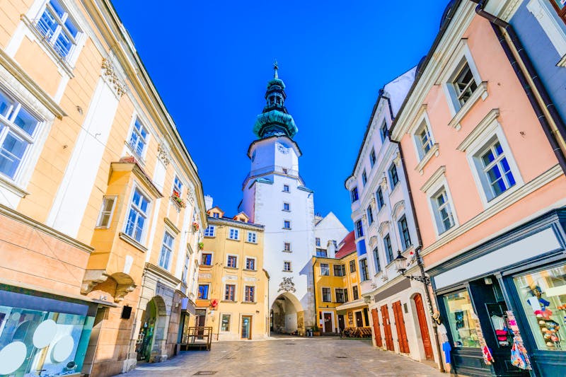 Stadtbummel in Bratislava - ©SCStock - stock.adobe.com