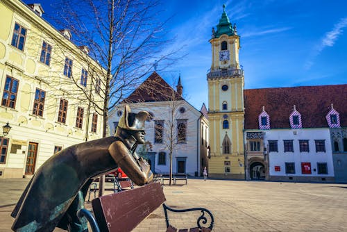 Stadtbummel in Bratislava &ndash; &copy; Fotokon - stock.adobe.com