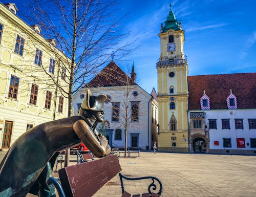 Stadtbummel in Bratislava – © Fotokon - stock.adobe.com