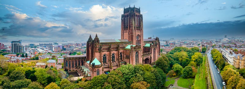 Aerial panorama of Liverpool Anglican cathedral historical North - ©Uldis Laganovskis - stock.adobe.