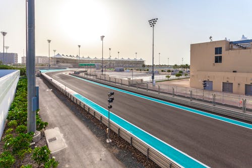 Yas Marina Circuit, Formel 1 Rennbahn in Abu Dhabi  &ndash; &copy; bluebeat76 - stock.adobe.com