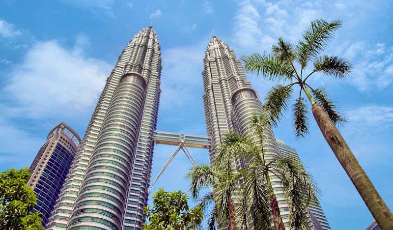 Twin Tower Sky Bridge in Kuala Lumpur  - ©Kal'van - stock.adobe.com