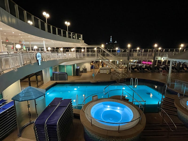 Norwegian Pearl - Blick auf Deck 12 - ©Dennis Teichmann