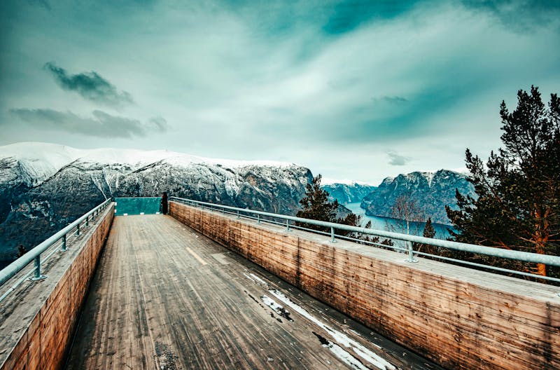 Aussichtsplattform Stegastein über dem Aurlandsfjord - ©Anders Riise - stock.adobe.com