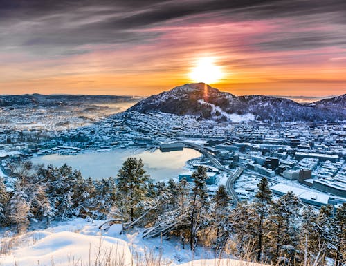 Bergen im Winter - Norwegen – © tan4ikk - stock.adobe.com