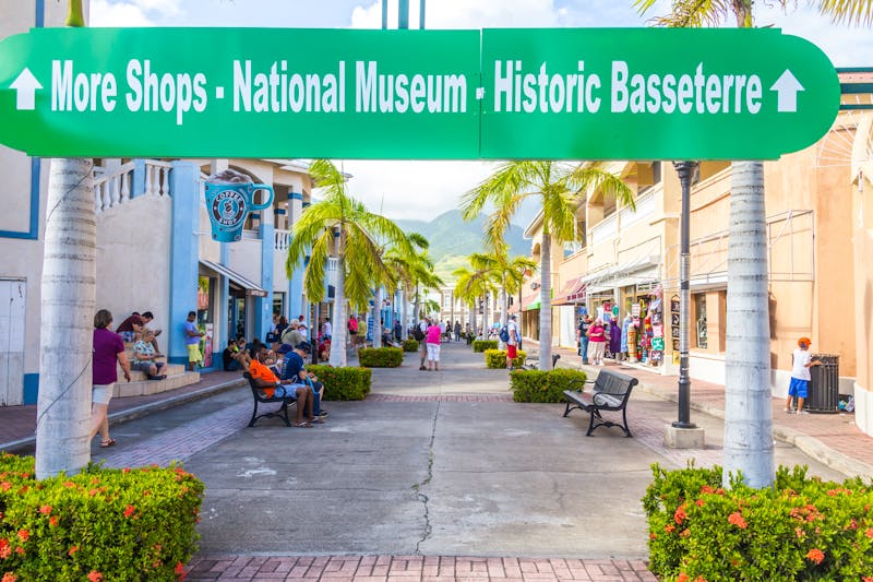 Einkaufsstraße in Basseterre auf  St. Kitts - ©Mariakray - stock.adobe.com
