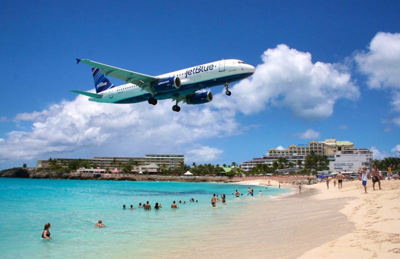 Maho Beach auf St. Maarten - direkt am Flughafen - ©Kristin Weigel - Eberhardt TRAVEL
