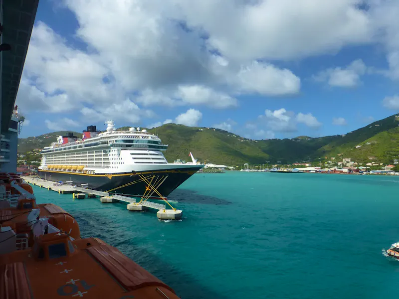 Einfahrt in den Hafen von Road Town auf Tortola - British Virgin Islands - &copy;Joscha Koob - Eberhardt TRAVEL