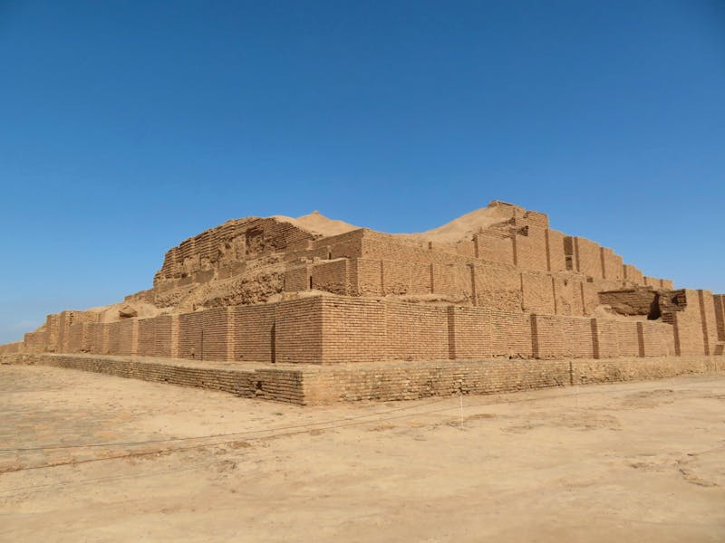 Die Stufenpyramide von Chogha Zanbil - ©Julian Bartsch - Eberhardt Travel