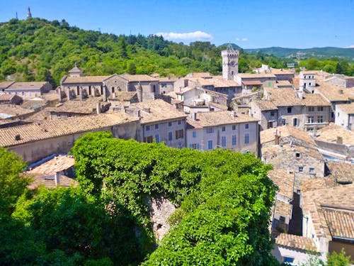 Altstadt von Viviers in Frankreich &ndash; &copy; Isabel Schirmer - Eberhardt TRAVEL