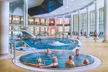 Franzensbad - AQUAFORUM Innenbecken – © Sales Department Spa Resort Pawlik-Aquaforum