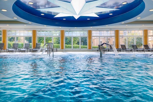 Marienbad - Ensana Health Spa Hotel Hvezda - Swimmingpool &ndash; &copy; Jan Prerovsky