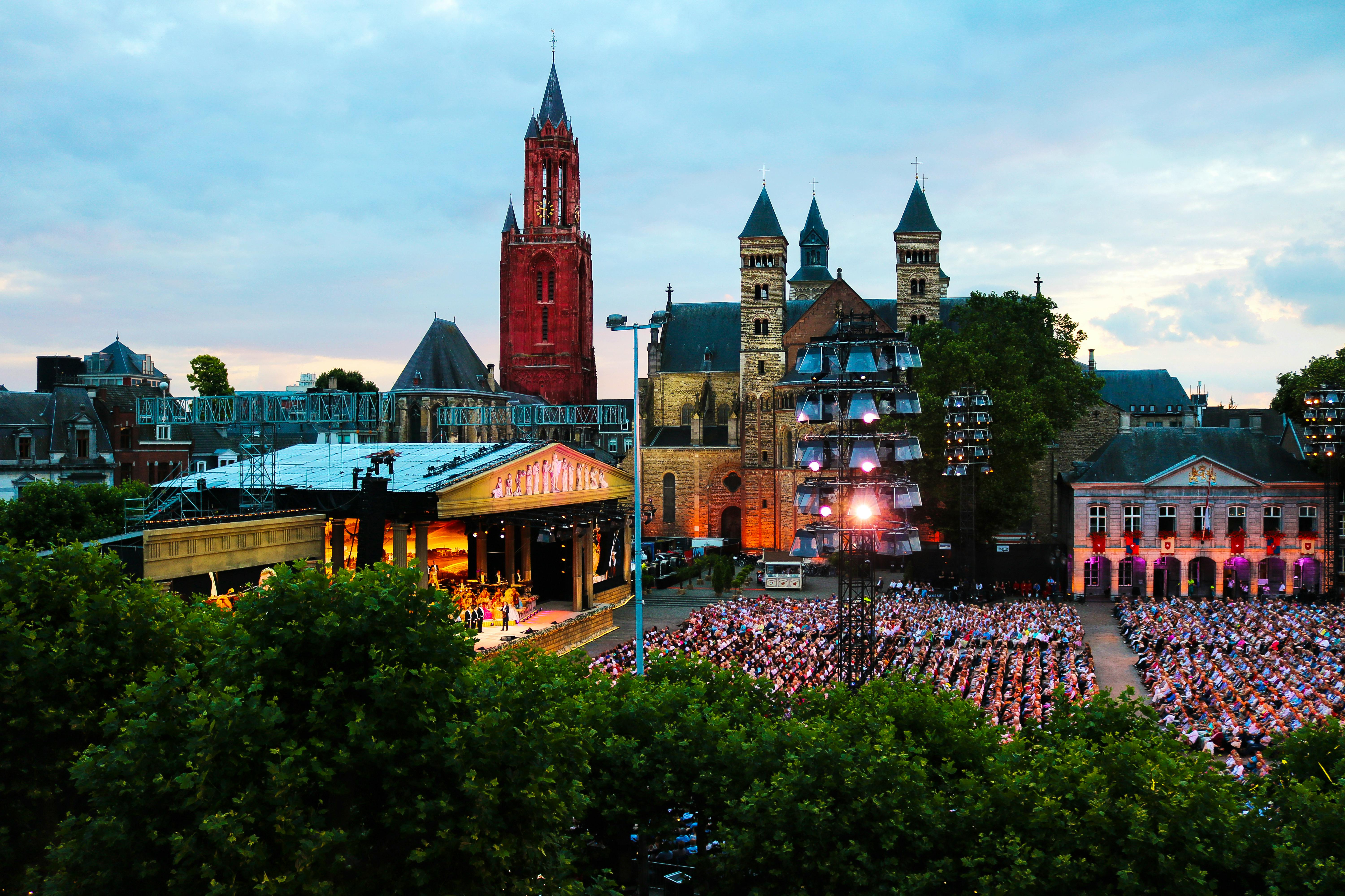 Maastricht Mit Andre Rieu Konzert Im Vrijthof :: Saison 2025 ...