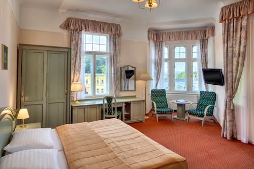 Marienbad - Ensana Health Spa Hotel Svoboda - Zimmerbeispiel Kategorie Komfort &ndash; &copy; Jan Prerovsky
