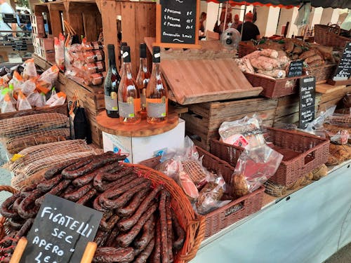 Korsische Spezialitäten vom Markt in Ajaccio  &ndash; &copy; Katrin Deutschbein - Eberhardt Travel
