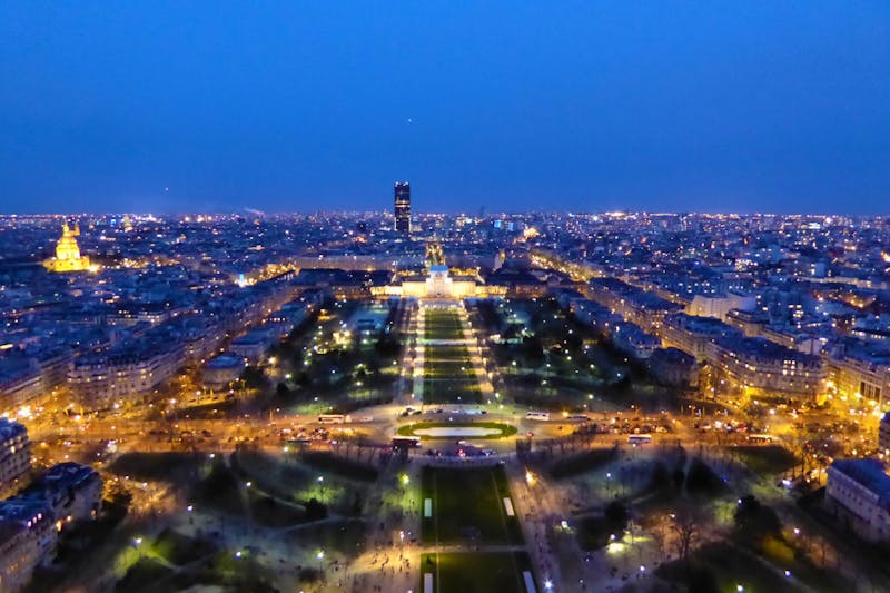 Abend auf dem Eiffelturm  - ©Gabriele Sauer - Eberhardt Travel
