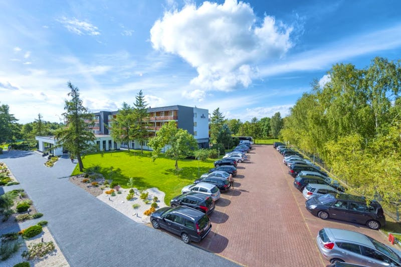 Hotelparkplatz Hotel Bryza – ©IdeaSpa