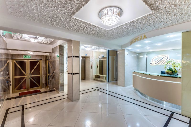 Rezeptionsbereich Hotel Perelka – ©IdeaSpa