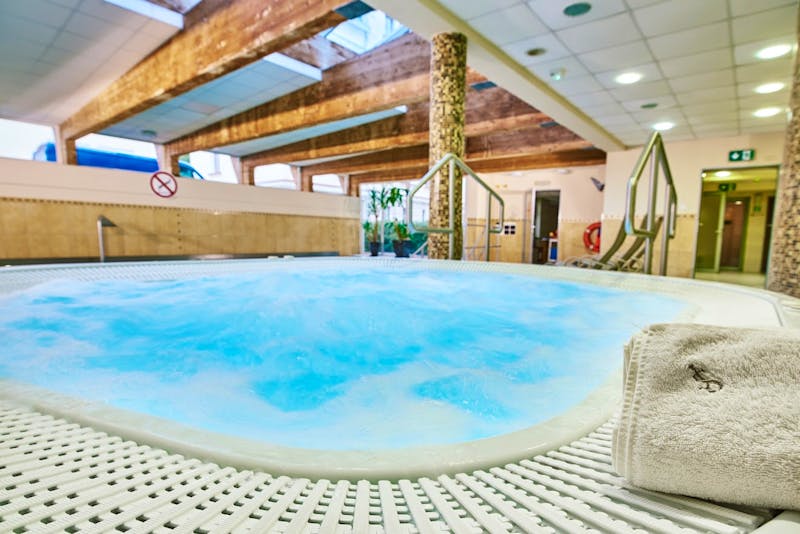 Whirlpool im Jantar Hotel & Spa – ©IdeaSpa