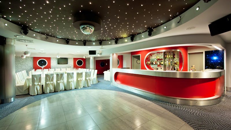 Nachtclub im Ikar Plaza – ©IdeaSpa