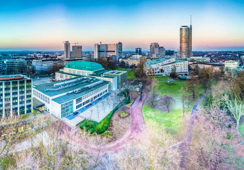Essen im Ruhrgebiet - Panoramablick auf die Skyline im Winter - &copy;Lukassek - stock.adobe.com
