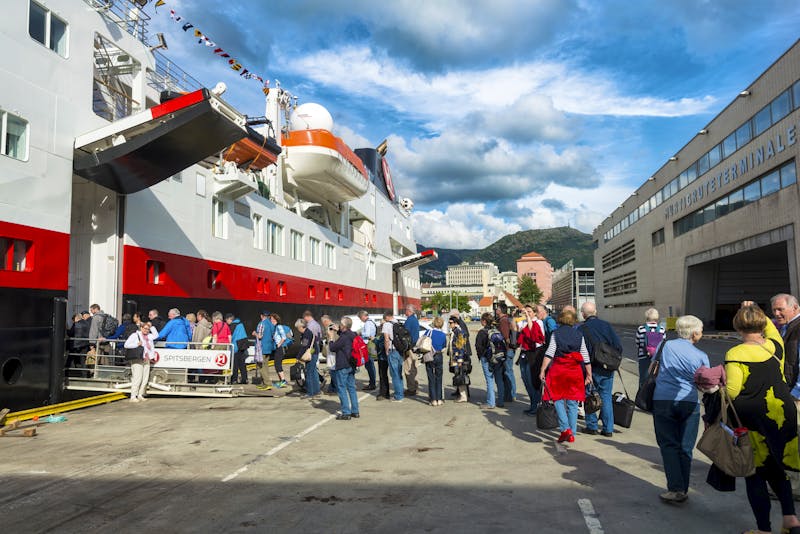 Einschiffung auf das Hurtigruten-Schiff - ©Tor Farstad / Freelancer i Bergen - Hurtigruten