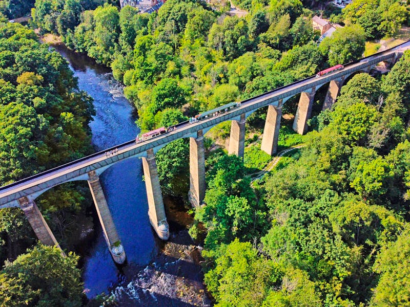 Llangollen Kanal über das Pontcysyllte Aquädukt  - ©STEVE ALLEN - stock.adobe.com