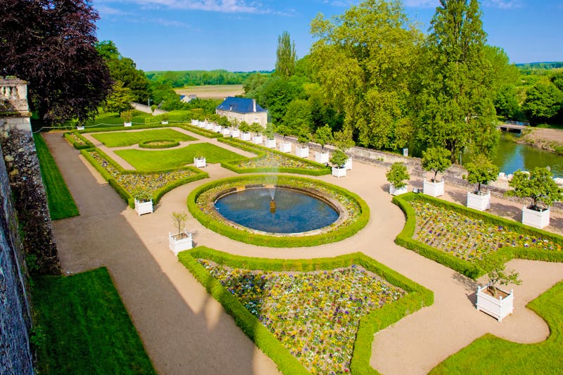 Garten am Schloss Ussé - Château d'Ussé am Fluss Indre - ©Richard Semik - stock.adobe.com