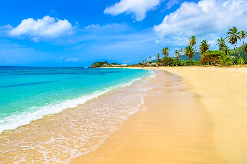 Paradiesstrand an der Morris Bay auf Antigua - Karibik - ©Simon Dannhauer - stock.adobe.com
